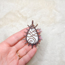 Load image into Gallery viewer, Scolecite Unalome Sun Pendant