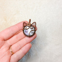 Load image into Gallery viewer, Labradorite Cat Pendant
