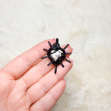 Load image into Gallery viewer, Hypersthene Sun Pendant
