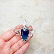 Load image into Gallery viewer, Mother of Pearl x Sieber Agate Dragonfly Fairy Pendant
