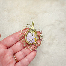 Load image into Gallery viewer, Phosphosiderite Heart Sunflower Pendant
